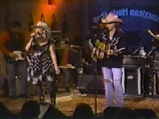 Emmylou Harris &  Dwight Yoakam - Golden Ring