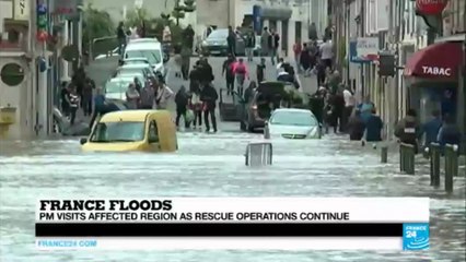 France floods: heavy rains still fall and flood waters due to continue rising