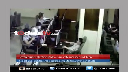 Joven muere electrocutado en un café internet; tras desconectar su celular-