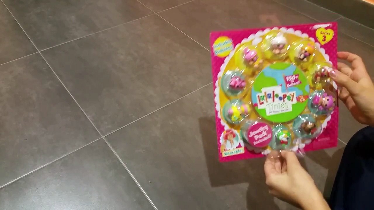 Unboxing Lalaloopsy Tinies