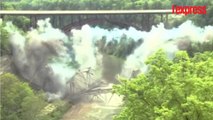 États-Unis: les autorités font exploser un pont vétuste