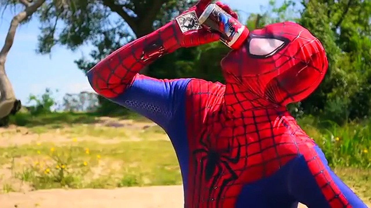 Superhero in Real Life   Spiderman Vs Captain America Playing A Game Of Beach Tennis! Super Hero Fig