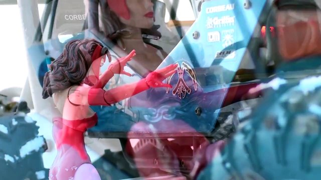 RC OFF Road 4x4 Trucks - Nice Snow Trophy - Axial Wraith VS G-Made R1