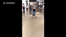 Toddler dances like 'nobody's watching' in mall