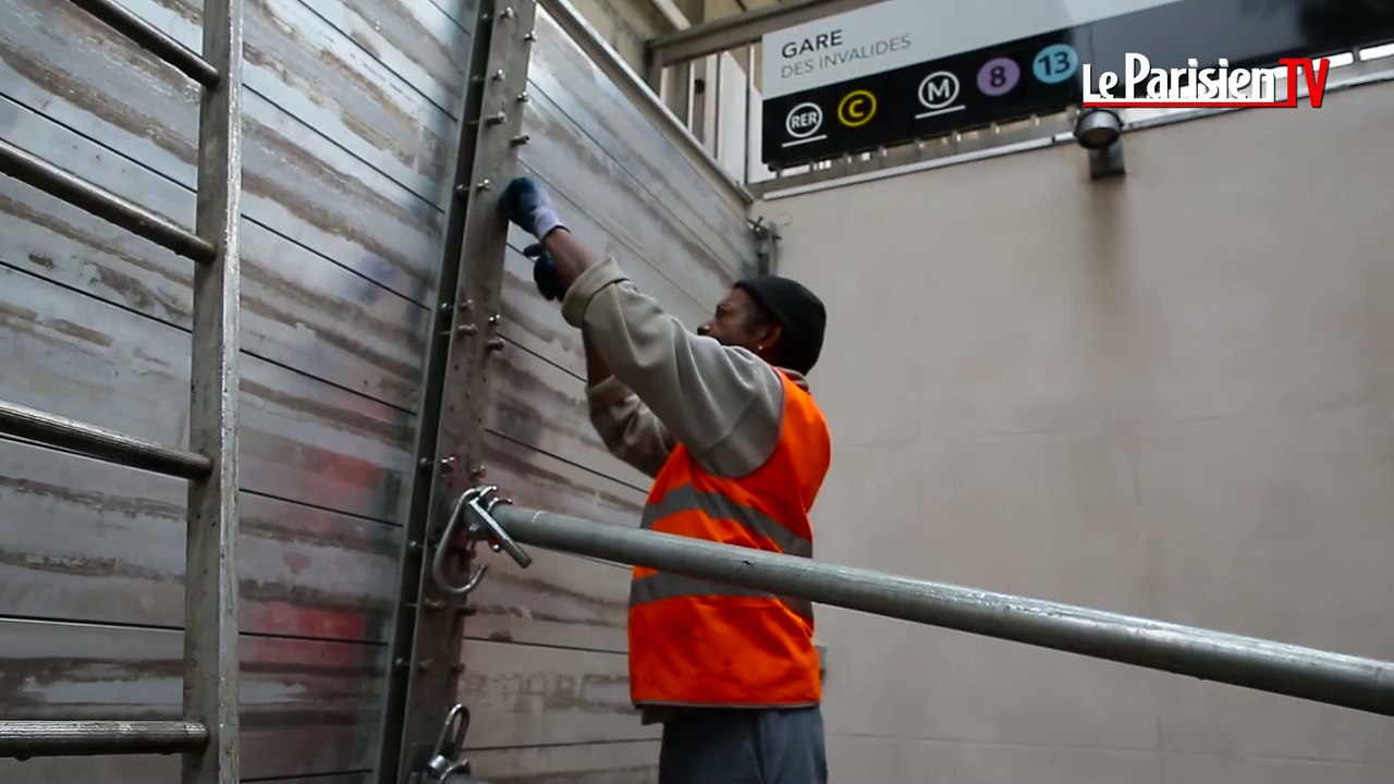 Inondations : la station Invalides du RER C protégée par un mur de fer