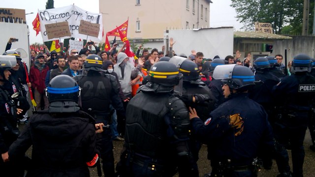 Manifestation à Arkema Pierre-Bénite lors de la visite d'Emmanuel Macron