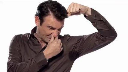 التخلص  من رائحة العرق بدون  مزيلات  العرق