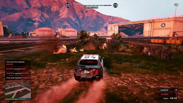 CHASSE A LHOMME EN MOTO DE POLICE GTA 5 ONLINE