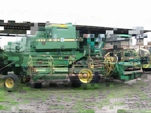 John Deere 975