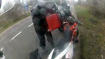 C'est ça l'esprit motard !