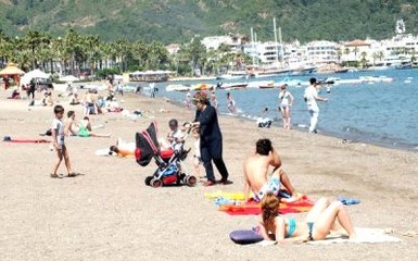 Ramazan Öncesi Plajlara Yerli Turist Akını