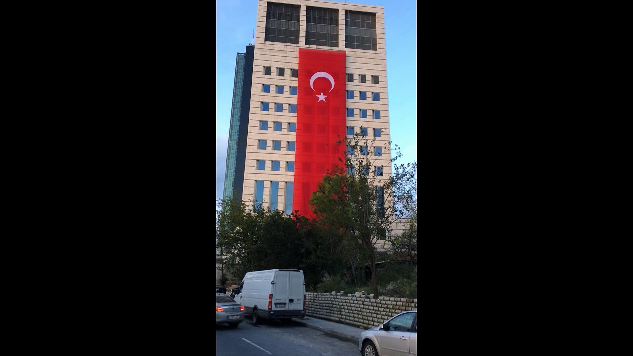 Finansbank Otomatik Bayrak Poster Kapanış Videosu