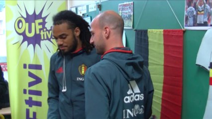 Laurent Ciman et Jason Denayer à Athénée Royal Les Marlaires à Gosselies