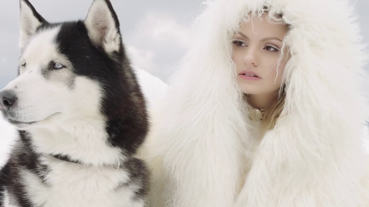 Alexandra Stan - Ecoute (feat. Havana) - Official Music Video