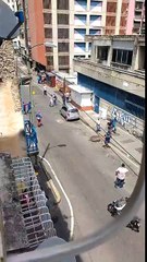 Momento en el que robaron a manifestantes en el centro de Caracas