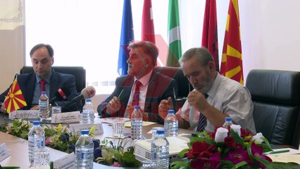 Tryezë e rrumbullakët: Zekati, sfidat dhe realizimi i tij