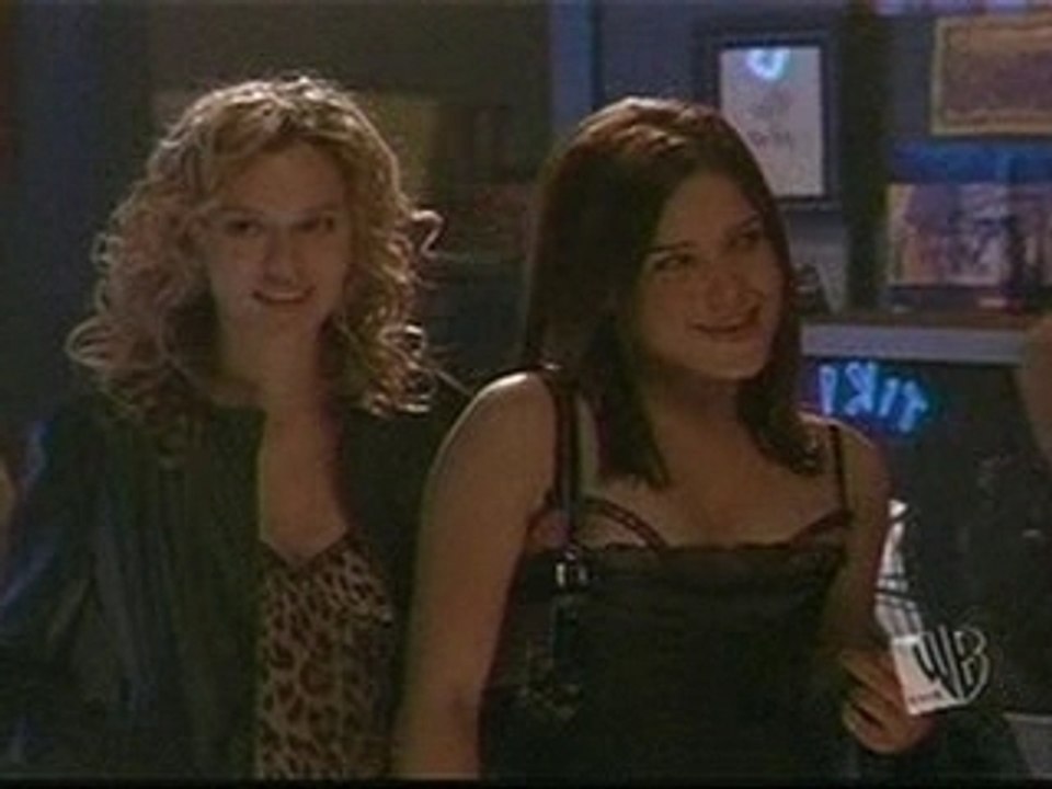 Peyton et Brooke font leur inspection des mecs