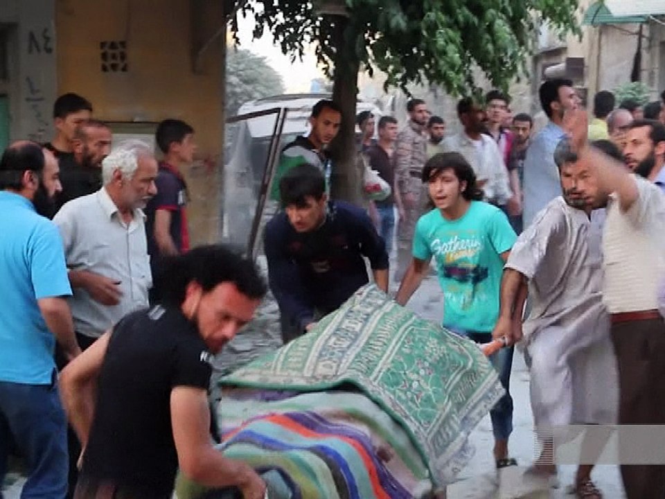 Syrie: Alep sous les bombes du régime, des dizaines de morts