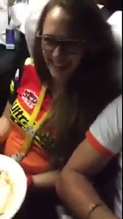 Video Got Viral - Yuvraj Singh celebrating with SRH after winning.
