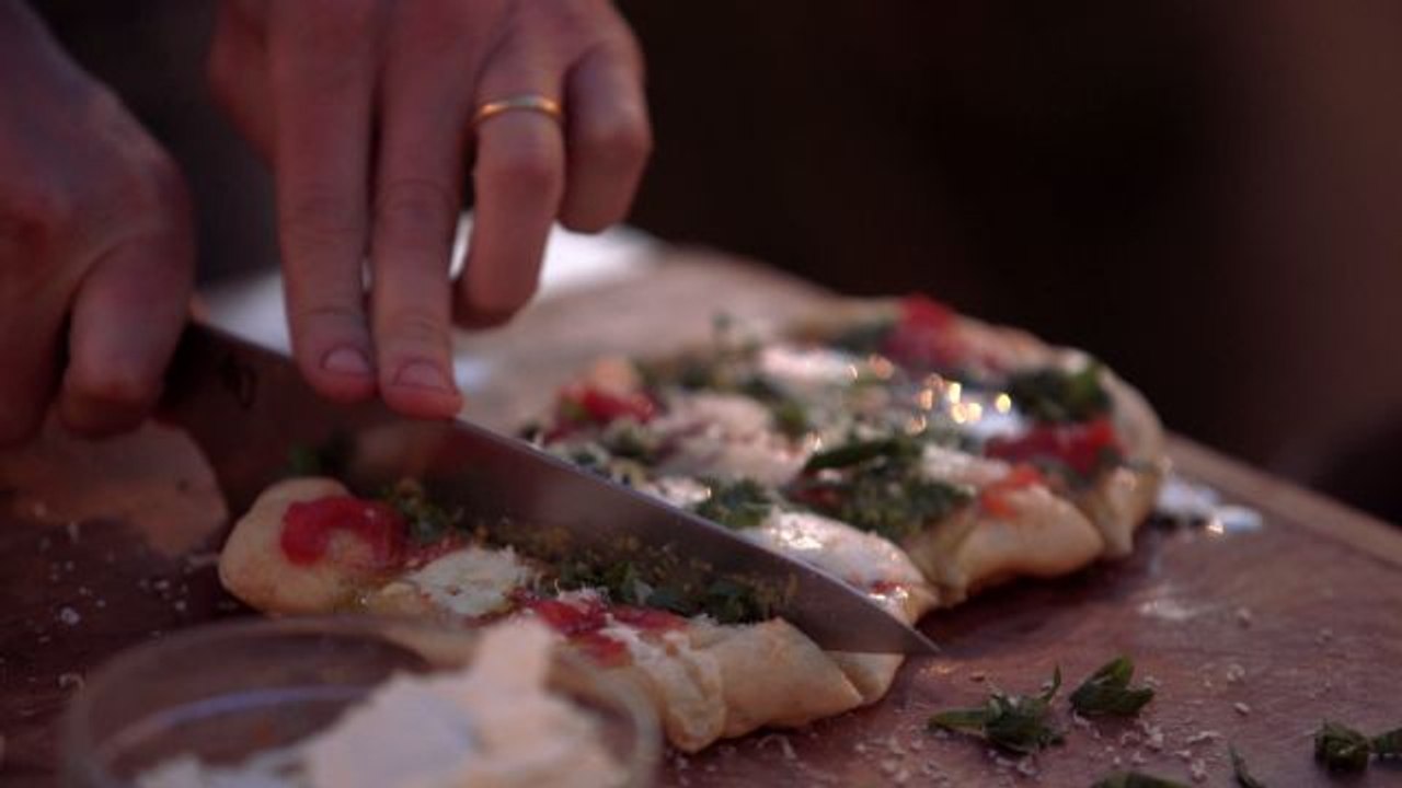 How to Grill Pizza