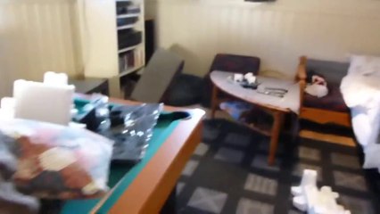 Il éclate sa Télé toute neuve en la déballant - Unpacking TV fail