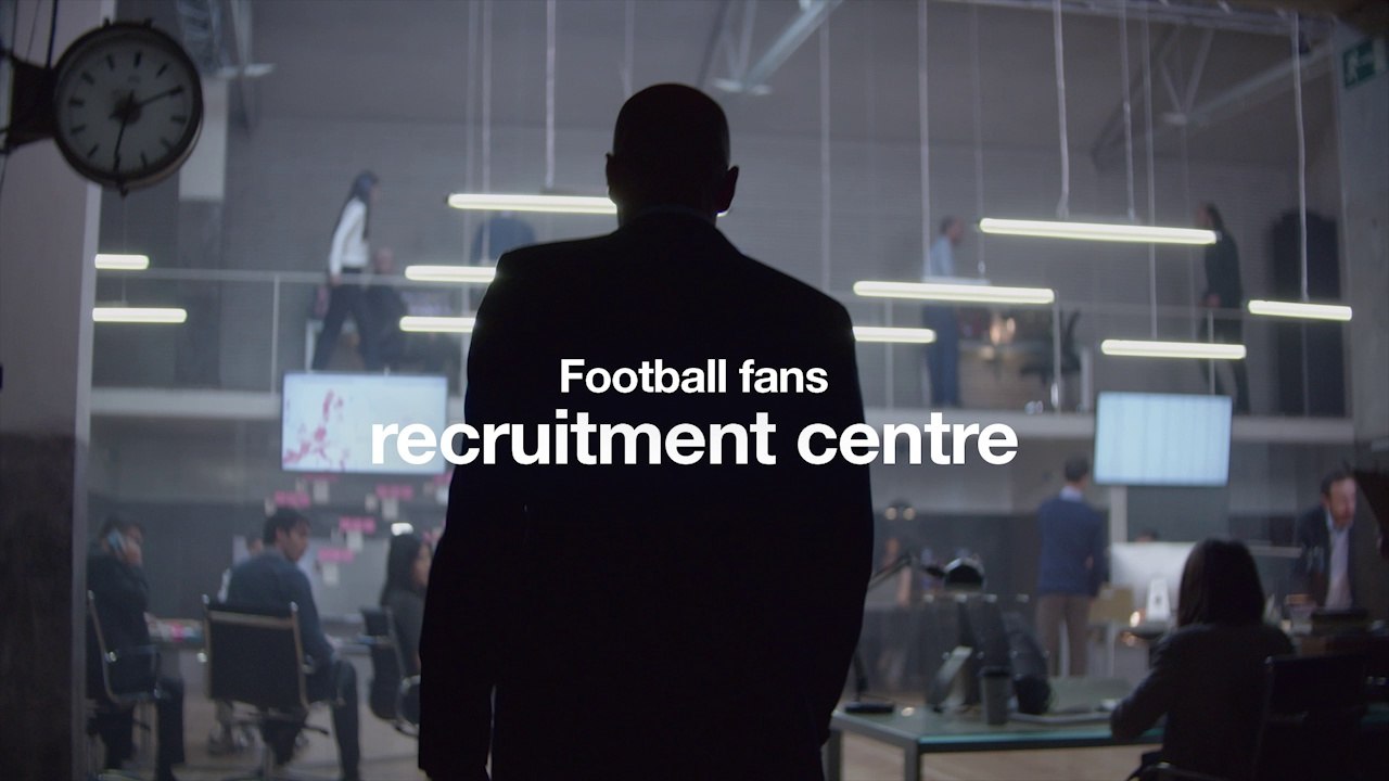 Live the Euros 2016 with Zinedine Zidane - Orange Sponsors you ( Romania )