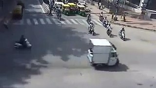 Road Accident Bike and Auto by Bangalore Traffic Police YouTube