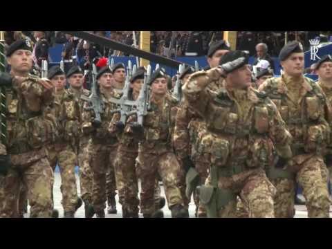 Roma - Festa della Repubblica - Mattarella alla rivista militare (02.06.16)