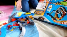 Hot Wheels Cars Wall Tracks Starter Set Kids Toys Mattel Assembling mp4