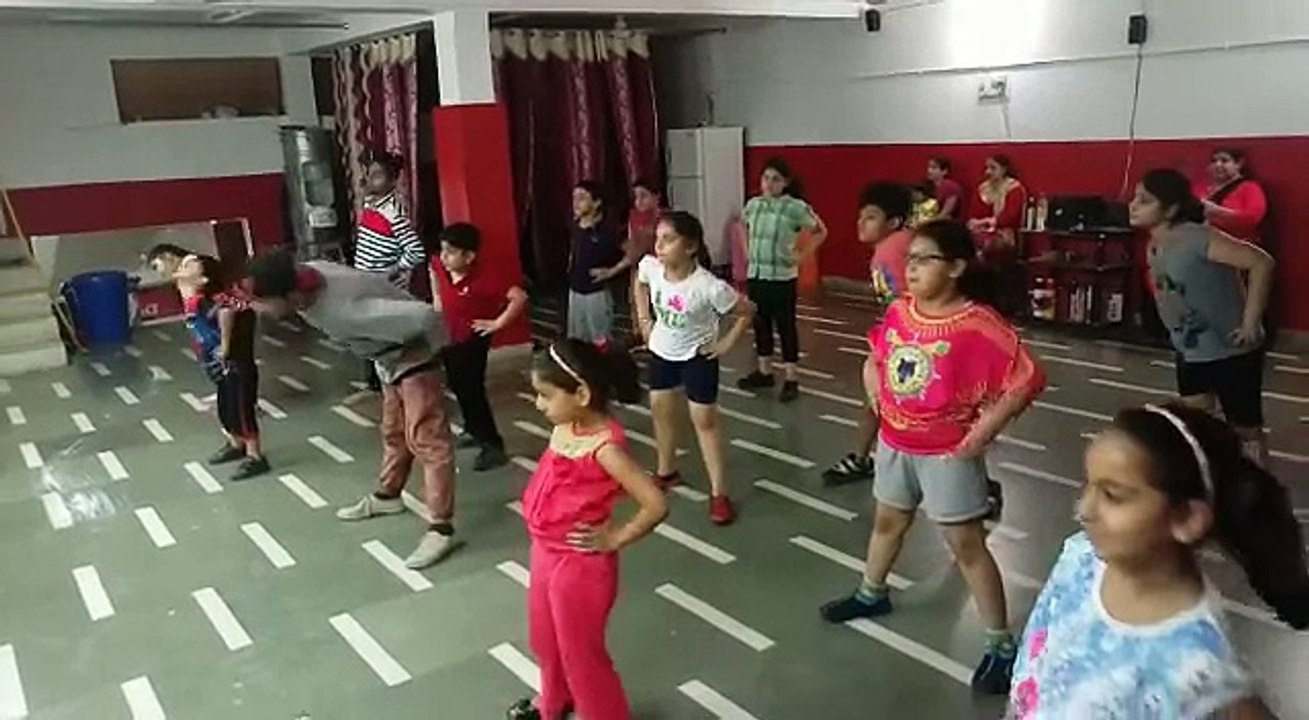 Aerobics for kids part 2 By "DX DANCE XTREME"
