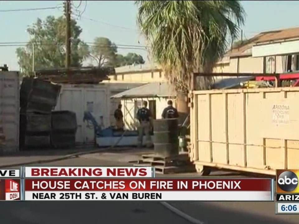 Fire damages Phoenix home