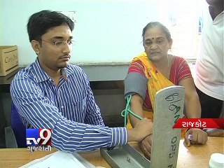 Video herunterladen: Staff crunch, lack of medicines and equipments cripple Rajkot civil hospital - Tv9 Gujarati