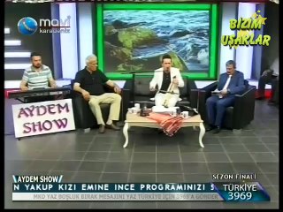Ünal Hanedan -  Sevdalık Böyle Birşey