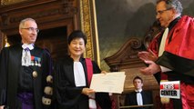 President Park receive an honorary doctorate from the Paris-Sorbonne University