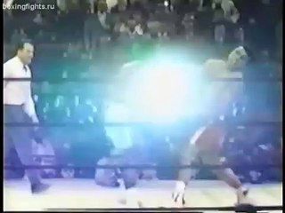 Muhammad Ali vs Joe Frazier   I- Round 15 (Knockdown.)