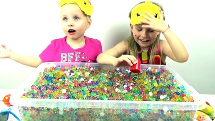 Челлендж Ищем ИГРУШКИ В ОРБИЗАХ  Много шариков Орбиз Challenge toys in ORBIZ lot of balls Orbiz
