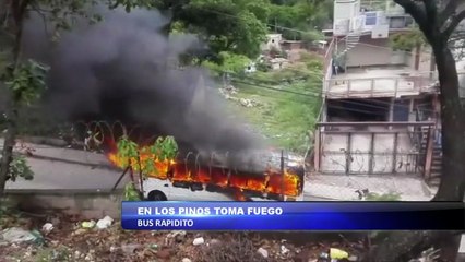 Dos supuestos mareros quemaron ayer un autobús