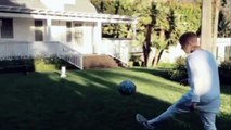 Neymar se divierte jugando fútbol con Justin Bieber