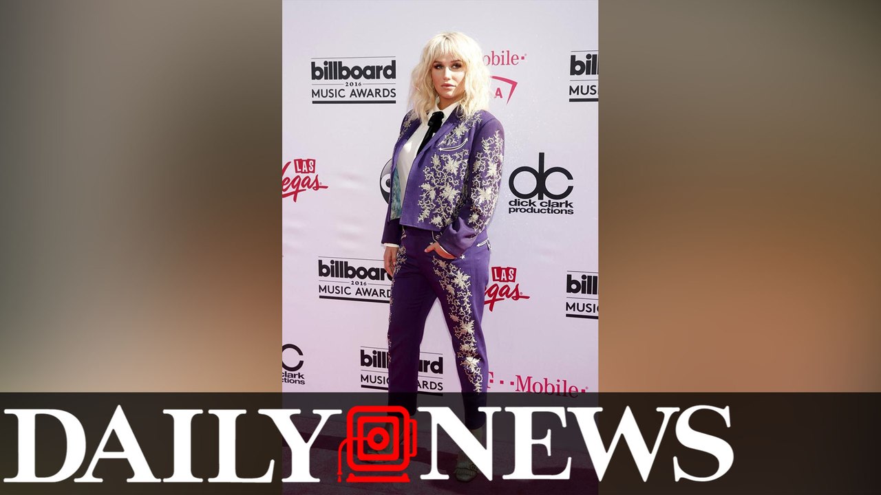 Kesha Bares Her Butt To Blast Body-Shamer That Allegedly Called Her A ‘Whore’