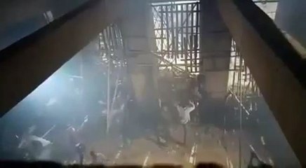 Resident Evil 6 - Firing at zombies