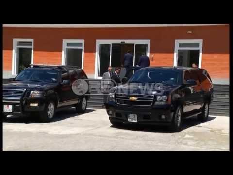 Para takimit me Ramën, ambasadori Lu i shkon në zyrë Bashës dhe Berishës