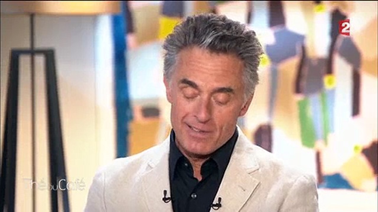 Gérard Holtz craque et fond en larmes sur le plateau de Catherine Ceylac en parlant de sa femme