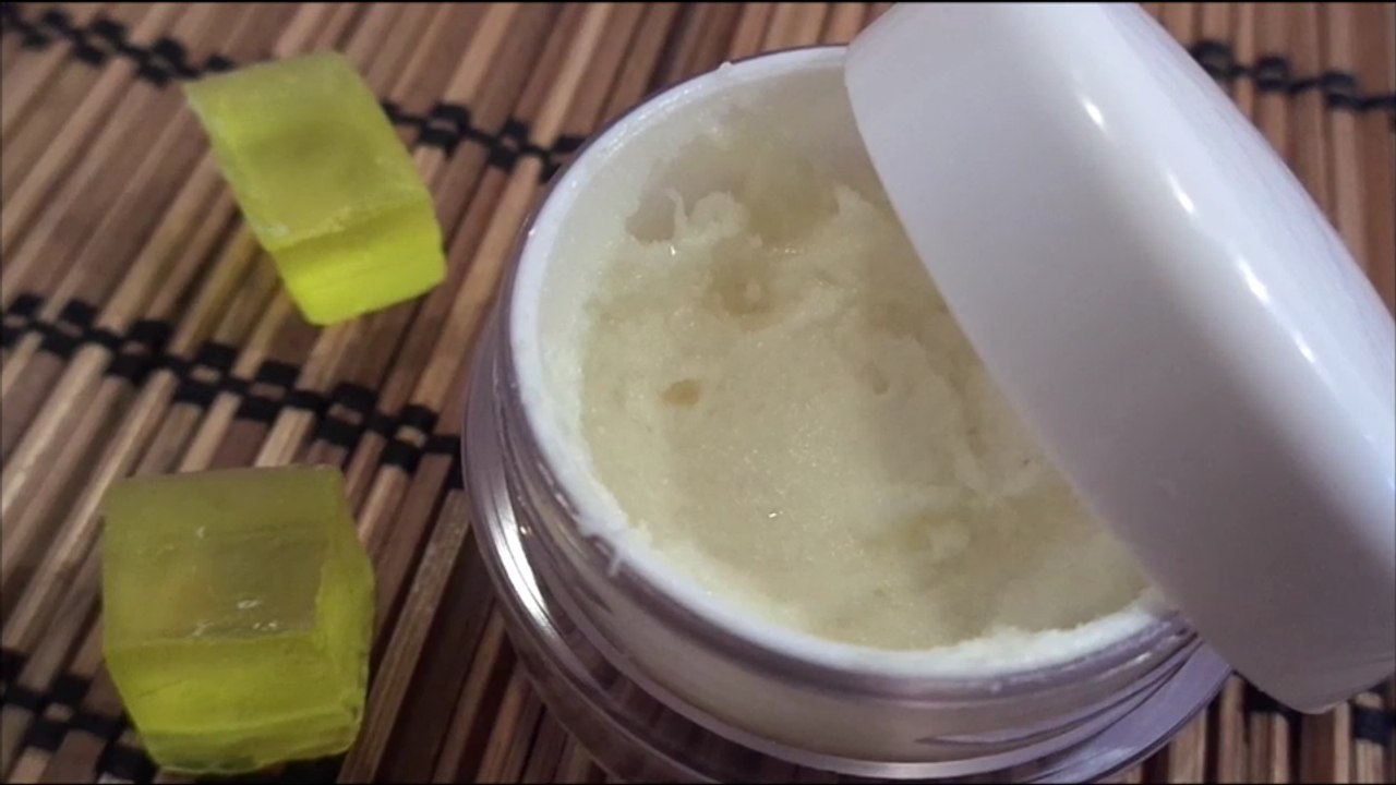 nail perfection - nail cream - how to have strong nails and soft skin around the nails