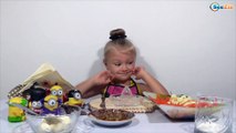 ✔ Los Minions y la niña Yaroslava preparan una deliciosa ensalada / Vídeo de las niñas ✔