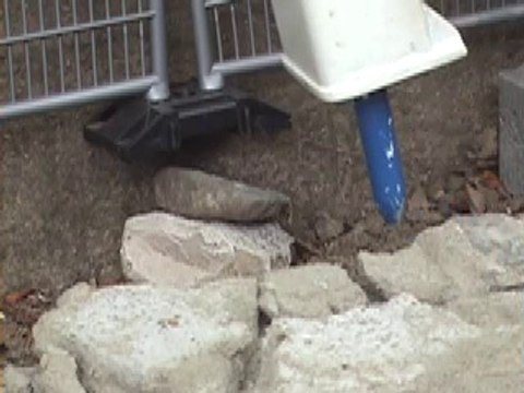 Marteau hydraulique monté sur pelle Liebherr R932