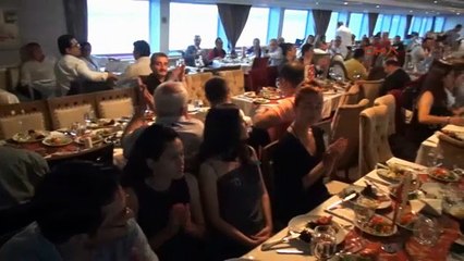 Podolski'nin forması 10 bin TL'ye satıldı!