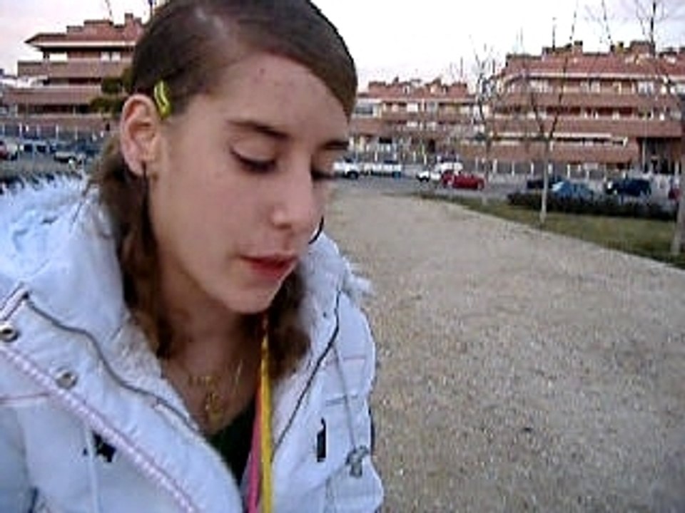 Toma falsa Kris - Lengua