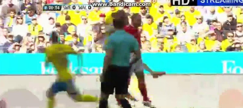 Zlatan Ibrahimovic Fantastic Elastico Skills - Sweden 0-0 Wales 05-06-2016