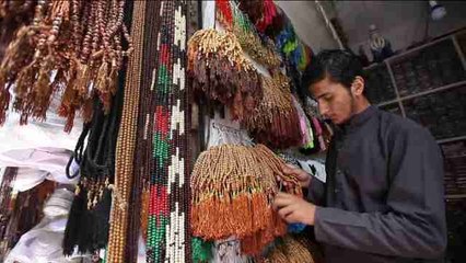 Los musulmanes pakistaníes apuran sus compras para Ramadán