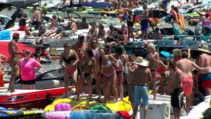 Cliff Diving World Series kicks off with a splash